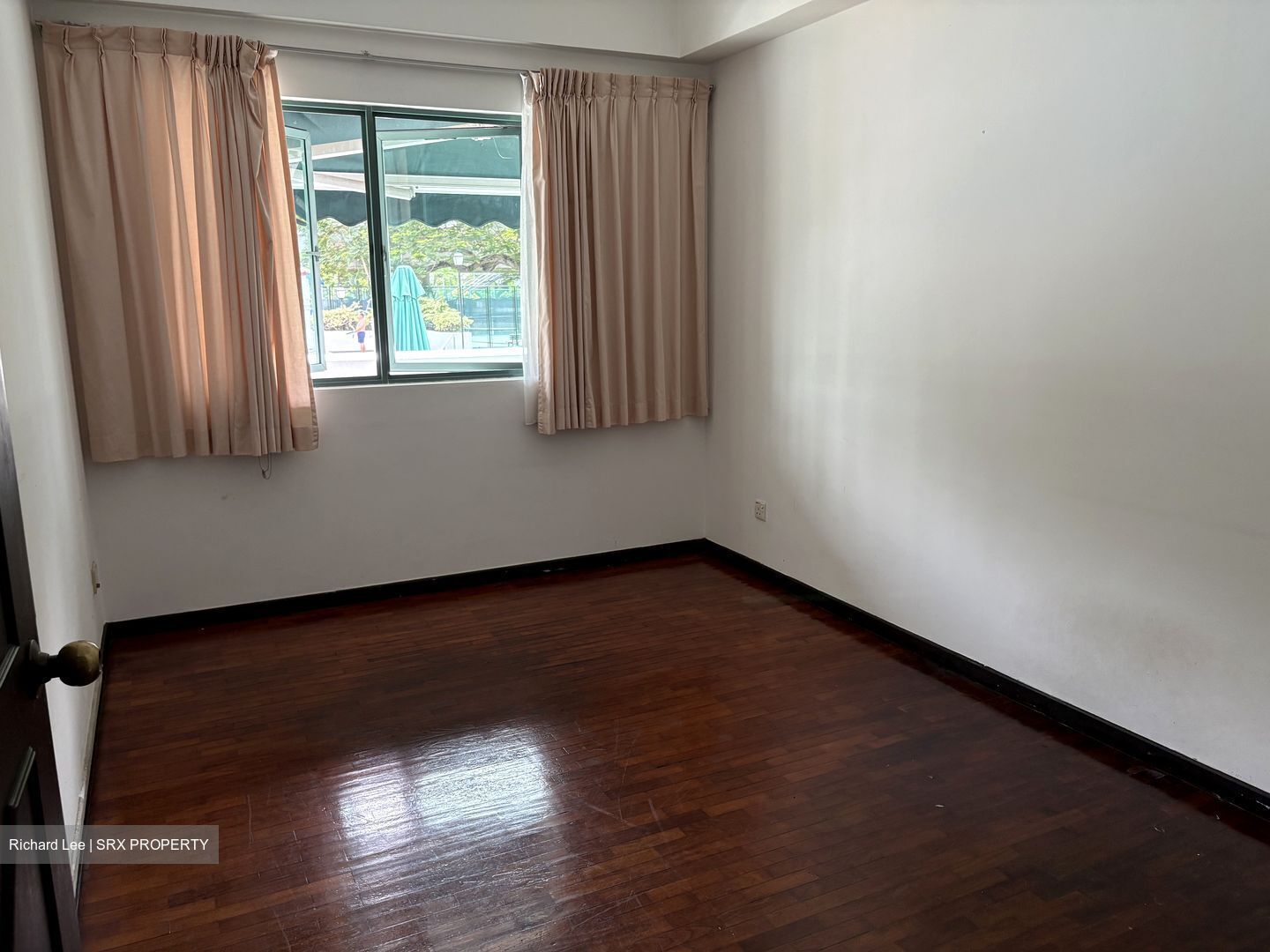 Stratford Court (D16), Condominium #450011261